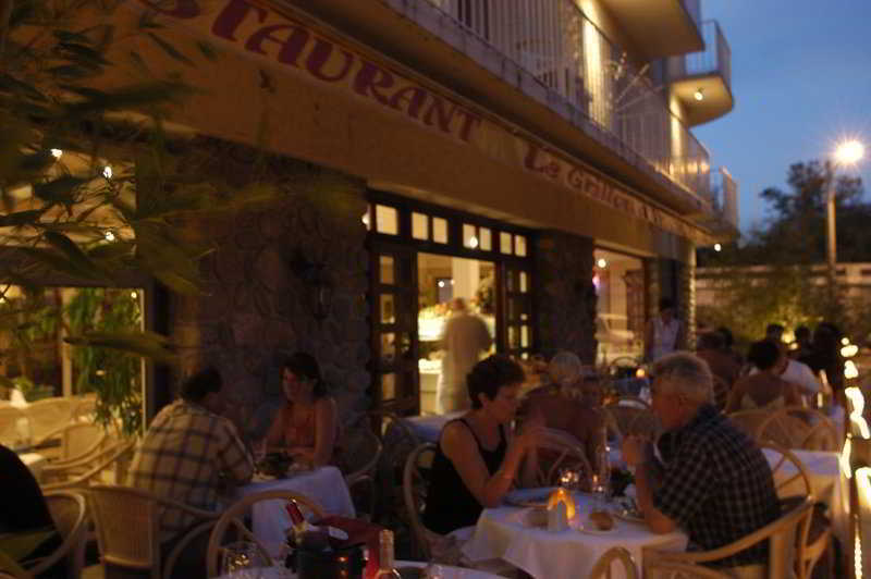 Hotel The Originals Perpignan Sud Le Grillon D'Or Le Boulou Extérieur photo