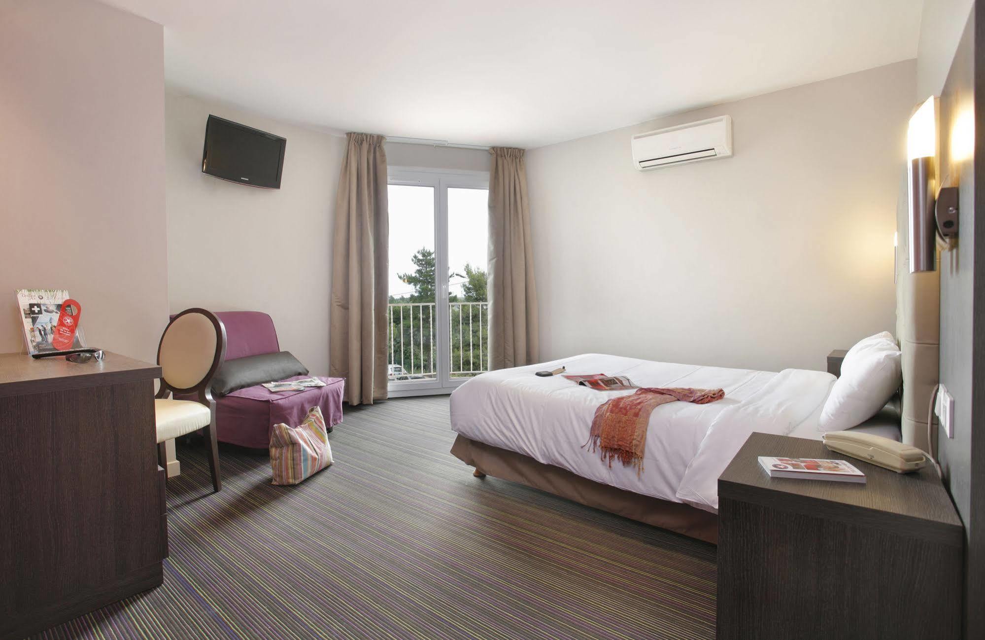 Hotel The Originals Perpignan Sud Le Grillon D'Or Le Boulou Extérieur photo